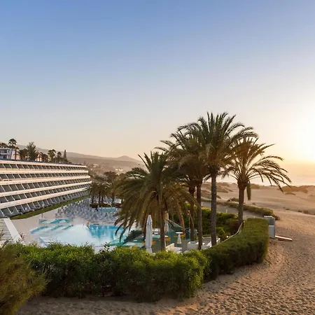 Santa Monica Hotel 4*